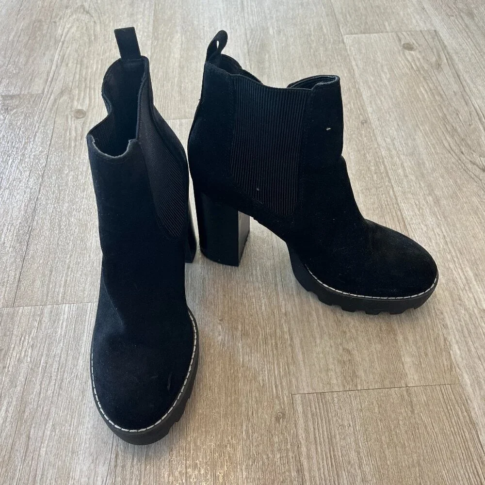 Womens Redtop Black Suede Heeled Ankle Boots - 9